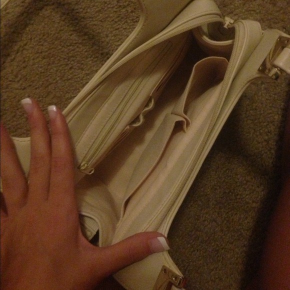 Gently used Liz Claiborne purse - Picture 3 of 4