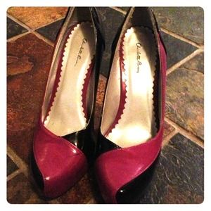 Fun black & purple pumps!