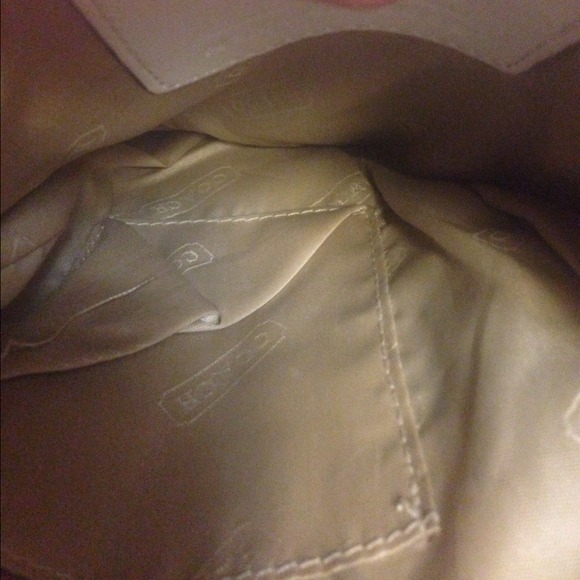 Coach purse ! - Picture 4 of 4
