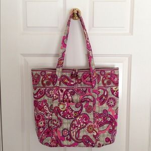 VERA BRADLEY LARGE TOTE
