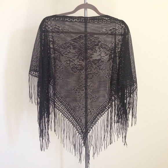 ❤️bundled❤️Bohemian Lace Fringe Pullover Shawl