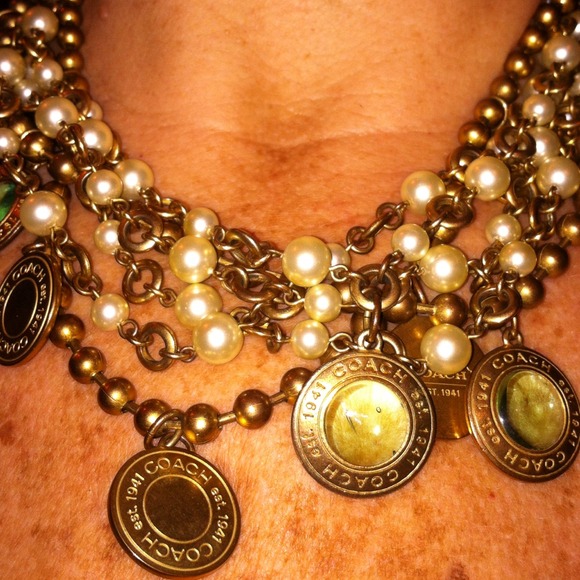 ❌ SOLD❌Extra pics of Coach necklace❌
