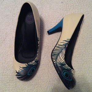 🎀SALE🎀 Peacock 3" Heels