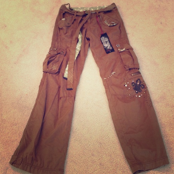 Reduced🎀Miss Me Brown Cargo Pants size Med. 26-27