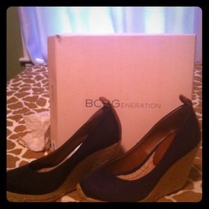 🌷Spring Sale🌷BCBG Generation two tone wedges