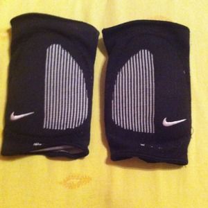 Nike knee pads