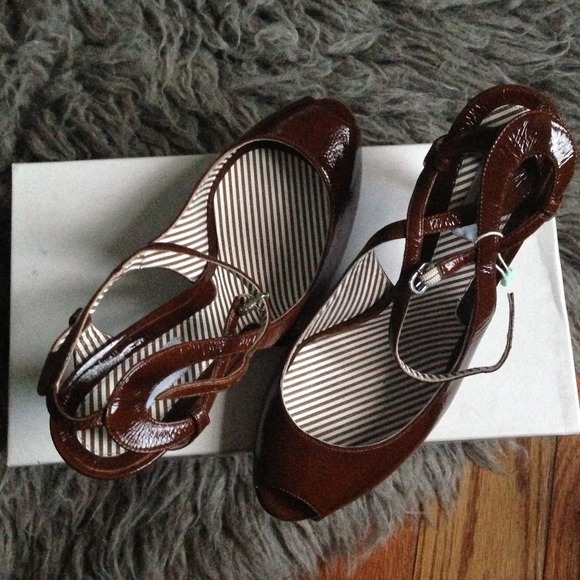 Moschino peep toe heels - Picture 4 of 4