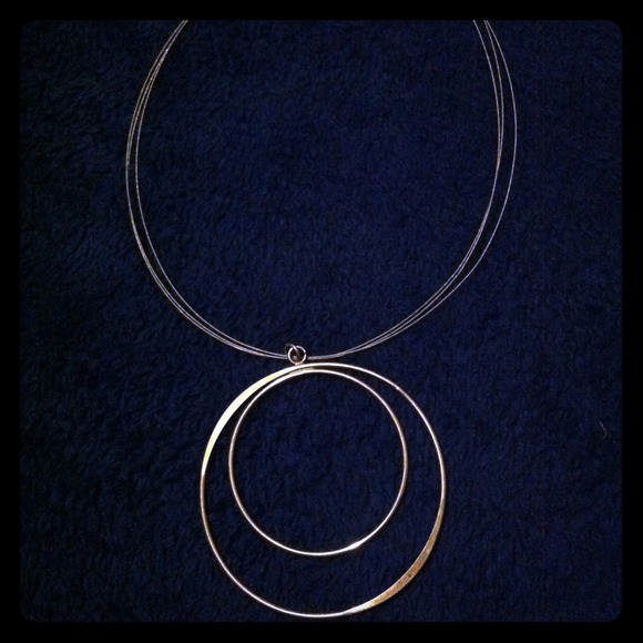 🚨Sold🚨Circle necklace