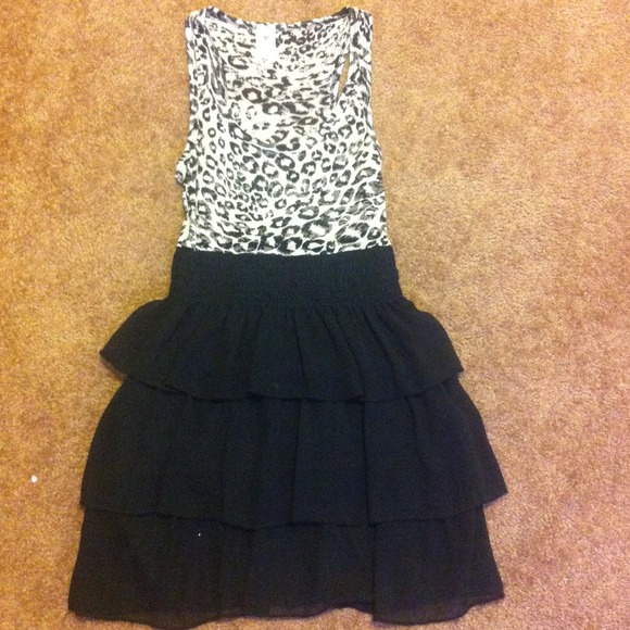 Dresses & Skirts - Minidress