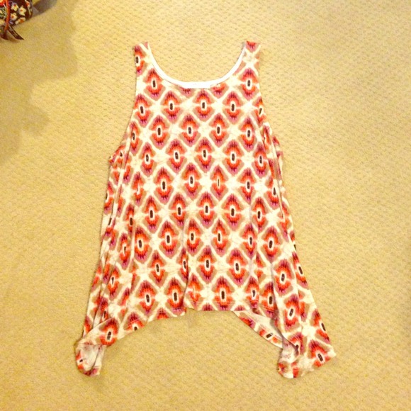 SOLD! Tank top bundle