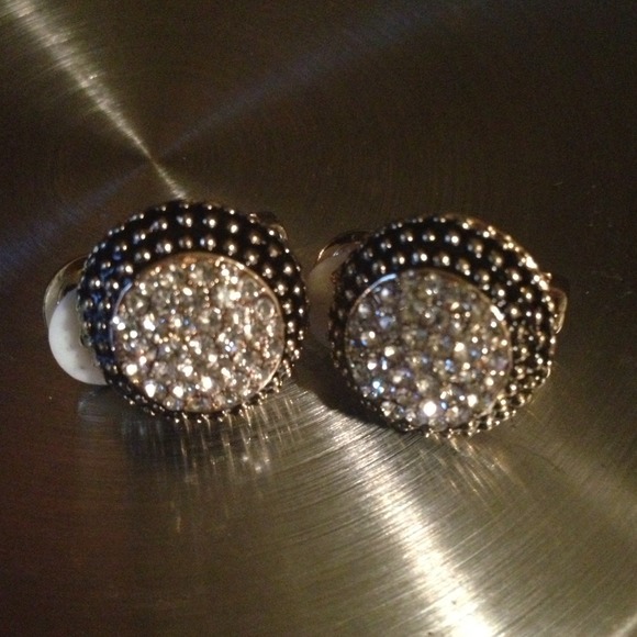 CLIP ON STUDS - Picture 1 of 1