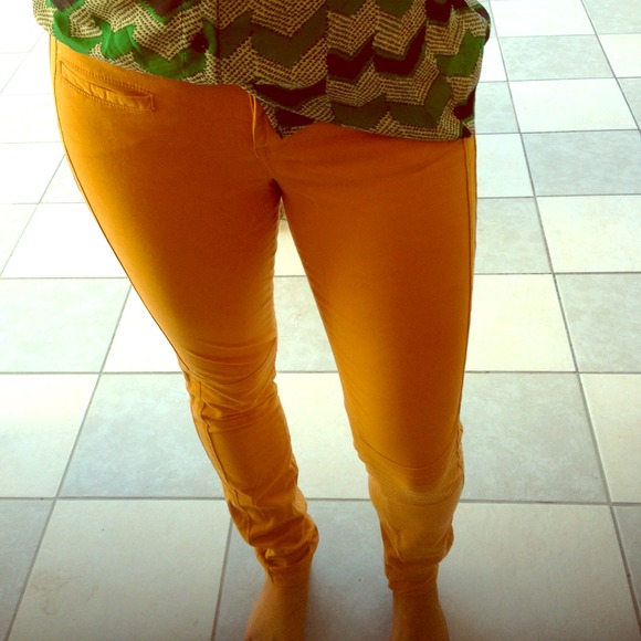 ❌Sold ❌Orange jeans with ribbed knee detail