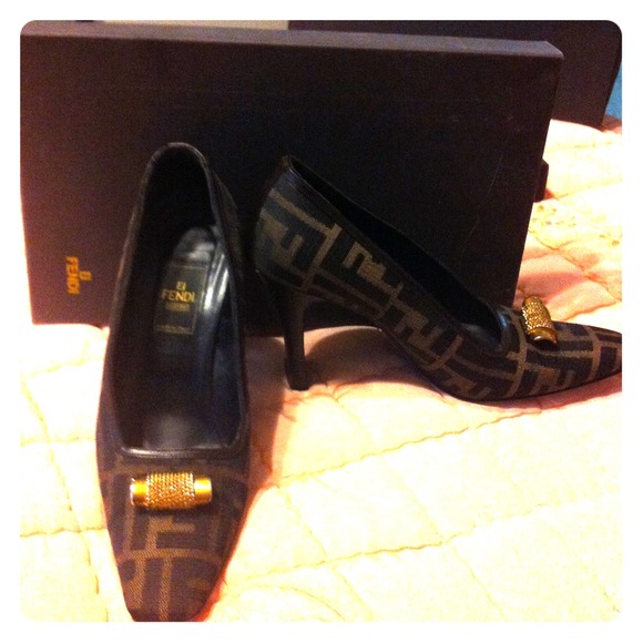 Authentic Fendi pumps Size 6.5