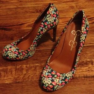 Floral sexy pumps