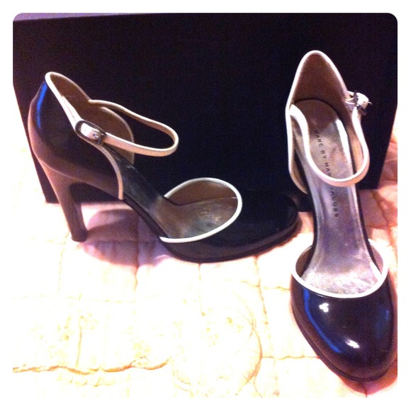 Authentic Marc Jacobs pumps Size 7