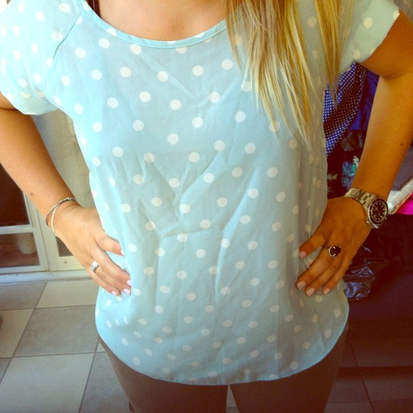 ❌Sold ❌Light blue Polkadot top
