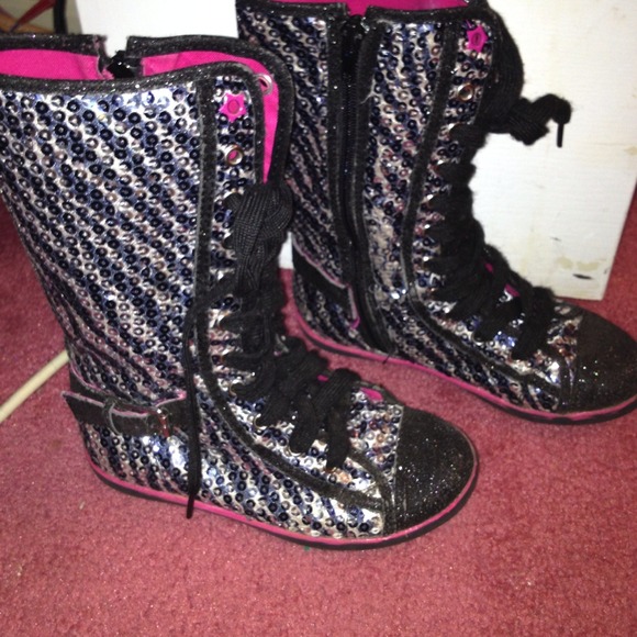 Sold ✂✂Toddler Bongo Zebra Boots
