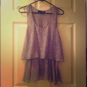 Pinkish/grayish cheetah shirt