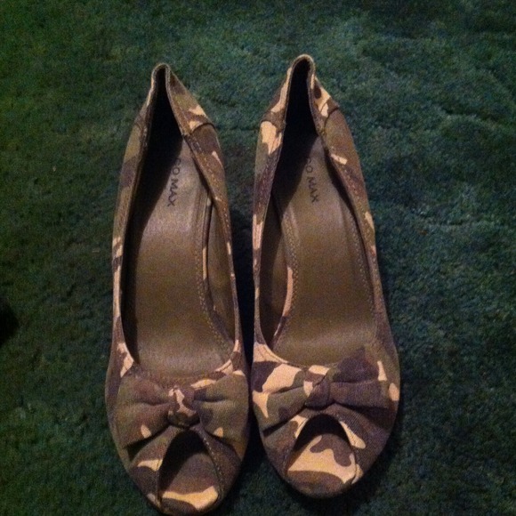 ✂️REDUCED✂️Camouflage peep toe wedge
