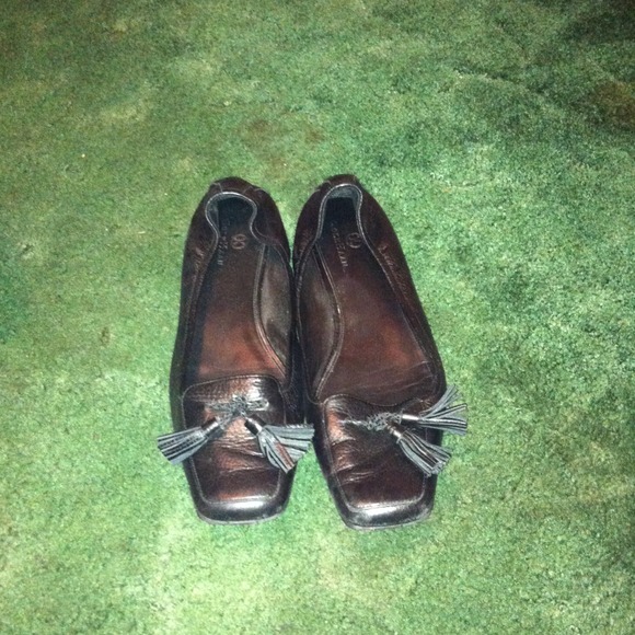 Cole Haan Black Leather flats