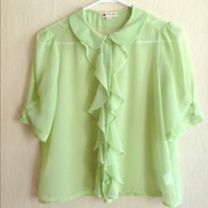 Never worn Beautiful green blouse - size SM