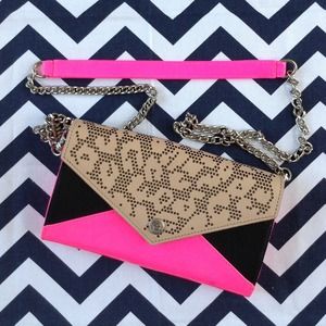 Rebecca Minkoff Bags - CLEARANCE ✳️Rebecca Minkoff Hot Pink Cross Body Rebecca Minkoff Bags - CLEARANCE ✳️Rebecca Minkoff Hot Pink Cross Body