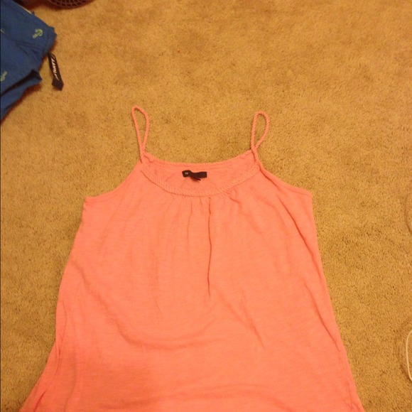 🚫Sold🚫 pink tank top