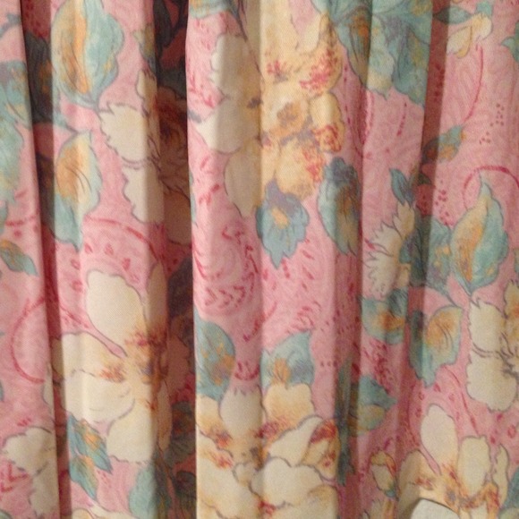 ❌❌SOLD in bundle❌❌Vintage floral skirt - Picture 3 of 4