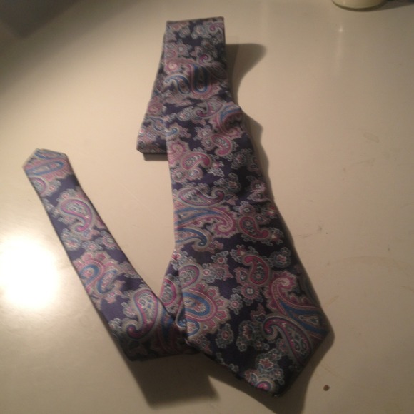 Geoffrey Beene Paisley Silk Tie