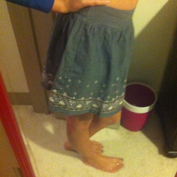 American Eagle Tribal print skirt! - Picture 3 of 3