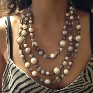 3 tiered pearl necklace