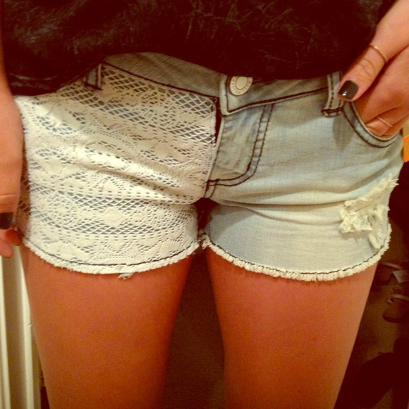 ❌Sold❌Denim shorts lace detail