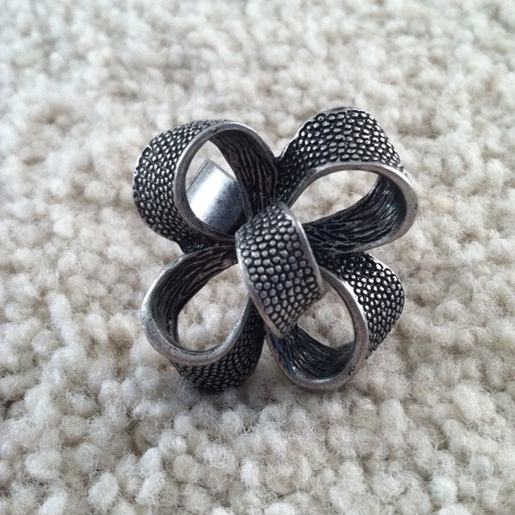 Bow ring