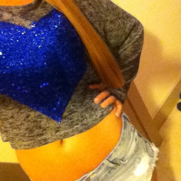 Blue heart crop top! - Picture 3 of 3