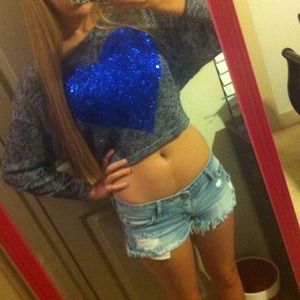 Blue heart crop top!