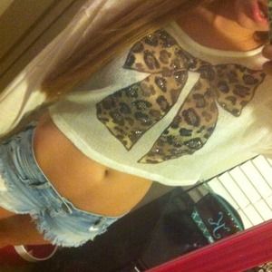 Cheetah print bow crop top!