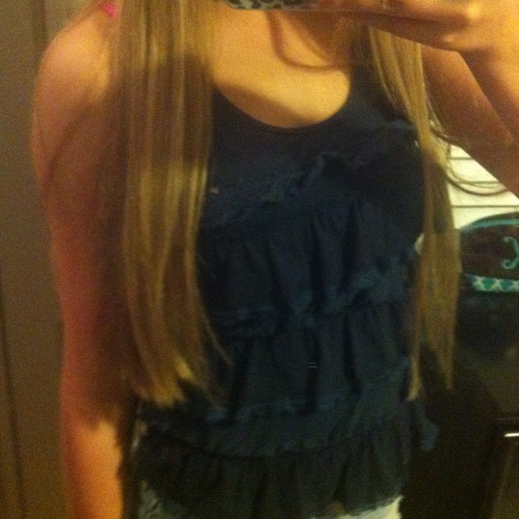 Hollister ruffled tank top! - Picture 1 of 2