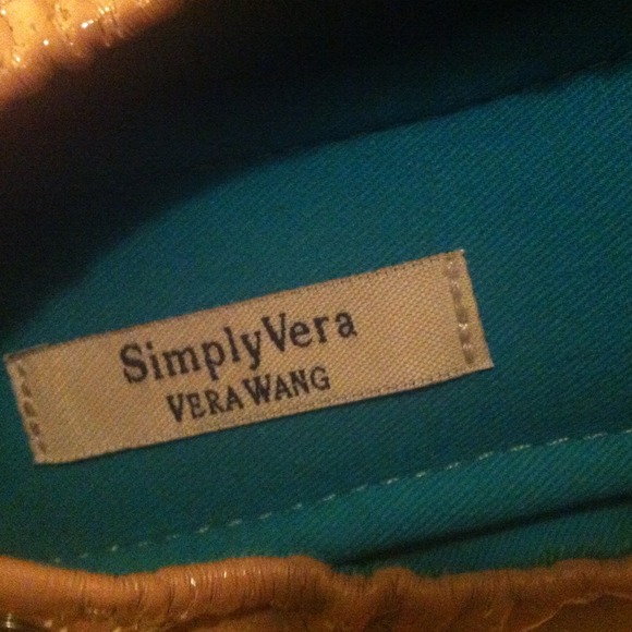 Vera Wang ballet flats - Picture 2 of 3