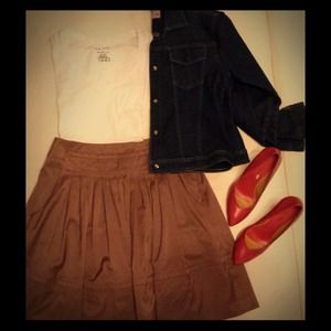 Full skirt w/pockets. Mad men series inspired.
