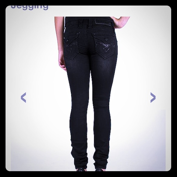 Rock revival black skinny jean