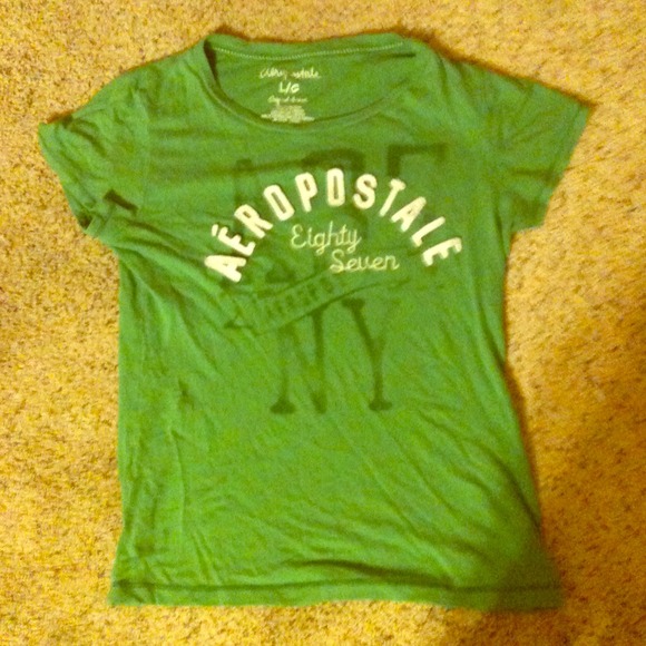 Green Aeropostale shirt
