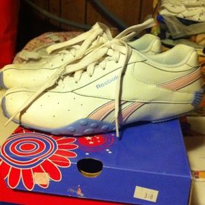 Worn a few times. Cute Reebok shoes. ....NO TRADES