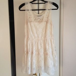 NEW lace creme crotchet dress