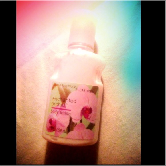 Bath&body enchanted orchid body lotion 85% full