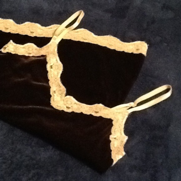 ⭐Velvet and Lace Cami ✨✨Top. Size M - Picture 2 of 2