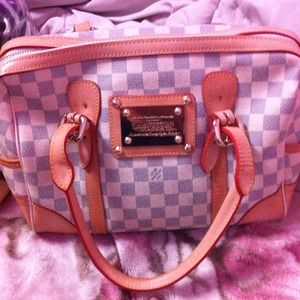 💢REDUCED💢cute LV bag
