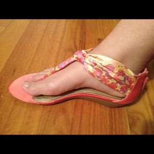 *Lowered*Jennifer Lopez 7 1/2 sandals