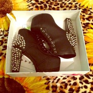 RESERVED Jeffrey campbell spike litas