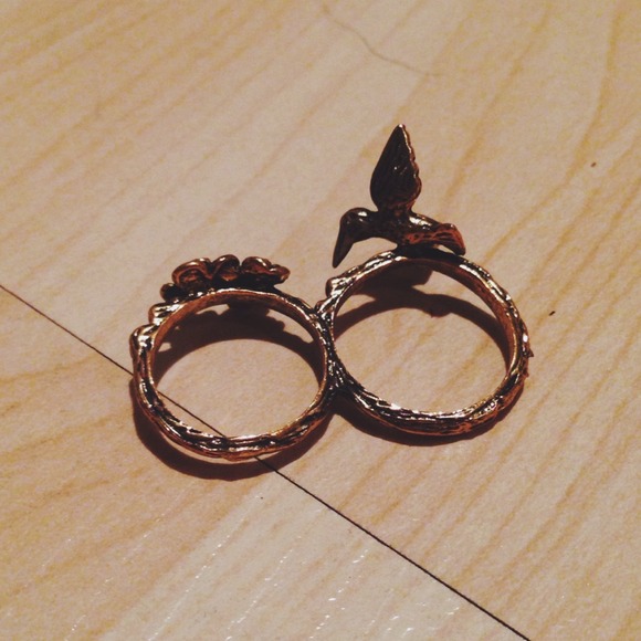 Ring - Picture 3 of 3