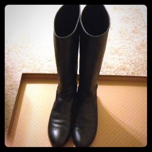 💯% Authentic  Gucci leather riding boots